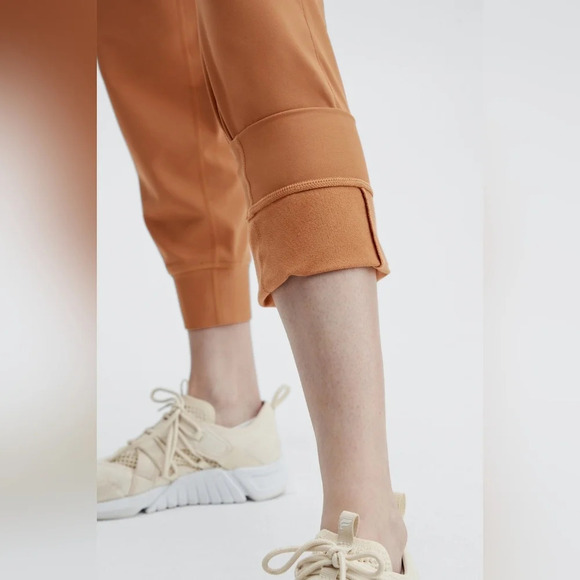 Fabletics-High-Waisted Cold Weather Pocket Jogger - Picture 3 of 7